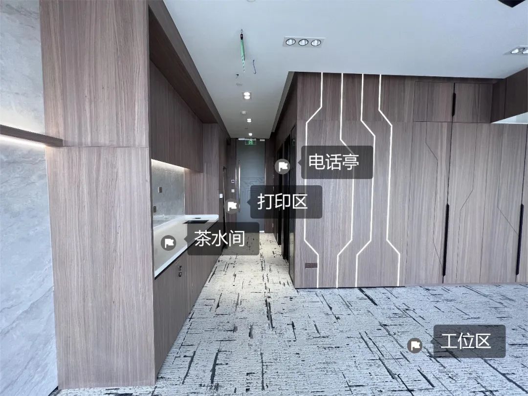 世纪大道—泰康保险大厦279㎡精装配家具办公室招租中，欢迎咨询~